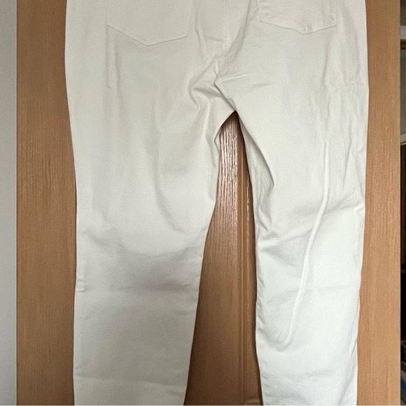 Woman’s Curvy High Waisted Skinny Jeans NWT - Picture 8 of 11